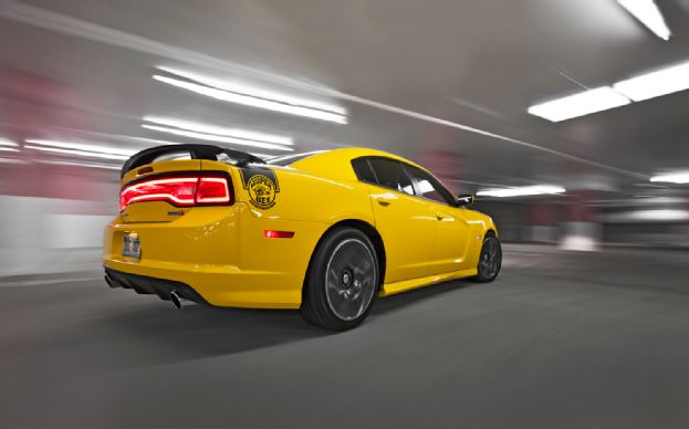 Dodge Charger SRT10 Super Bee