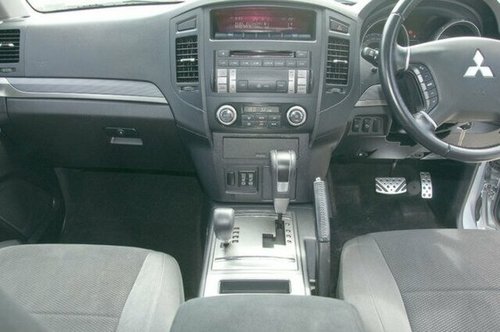 Mitsubishi Pajero VR-X 38 V6