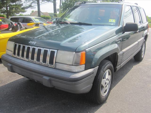 Jeep Grand Cherokee SE