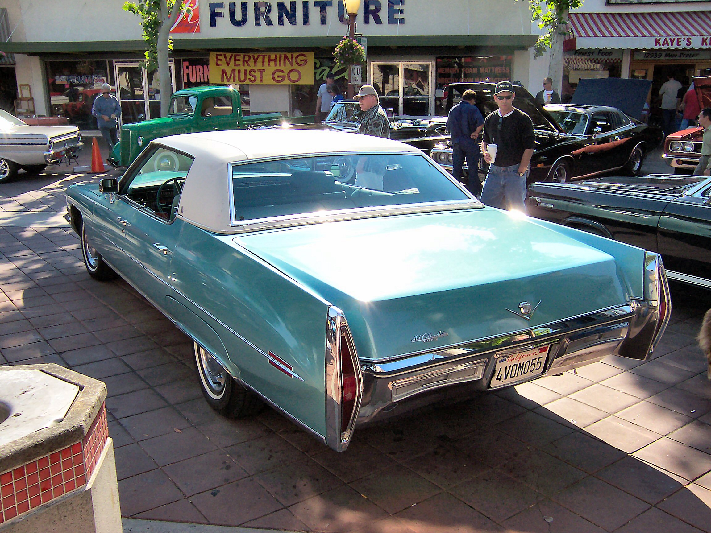 Cadillac De Ville