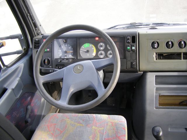 Mercedes-Benz Vario 814 D