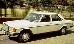 Mercedes-Benz 250 TD hearse