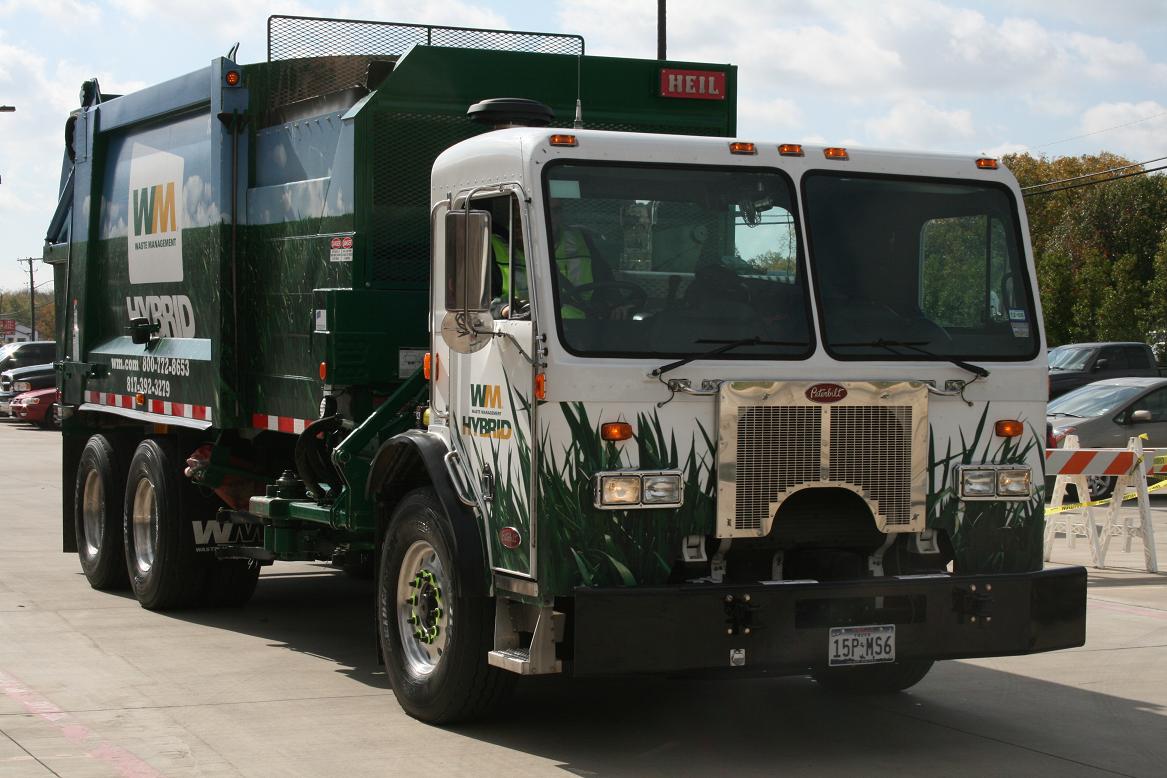 Peterbilt 320