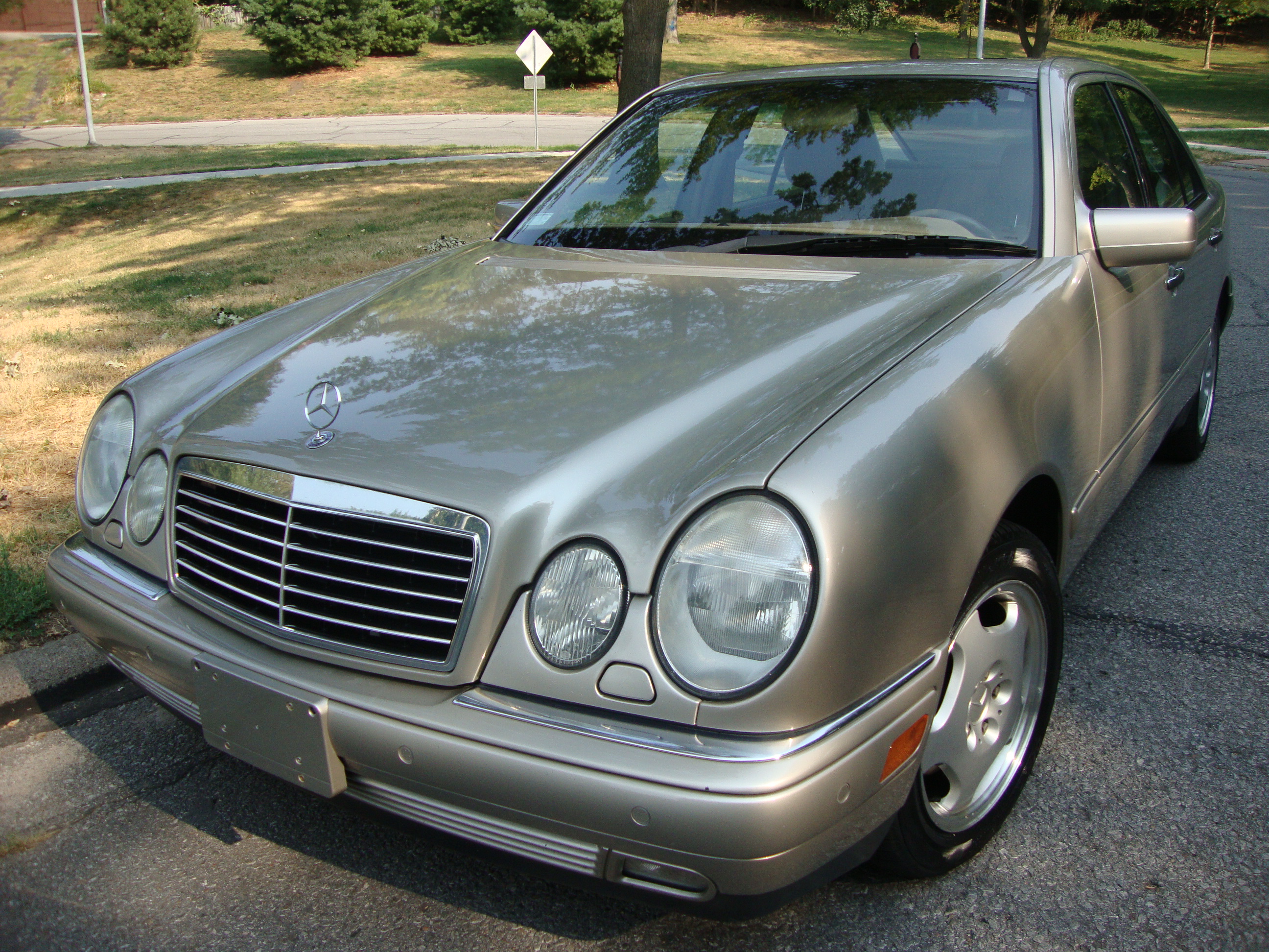 Mercedes-Benz E430