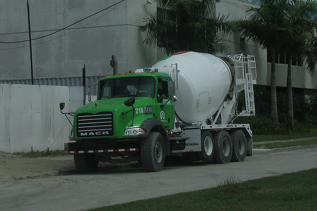 Mack GU803 Granite Axle-Back