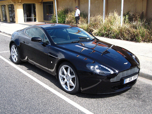 Aston Martin V8