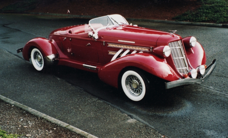 Auburn Boattail Speedster V8