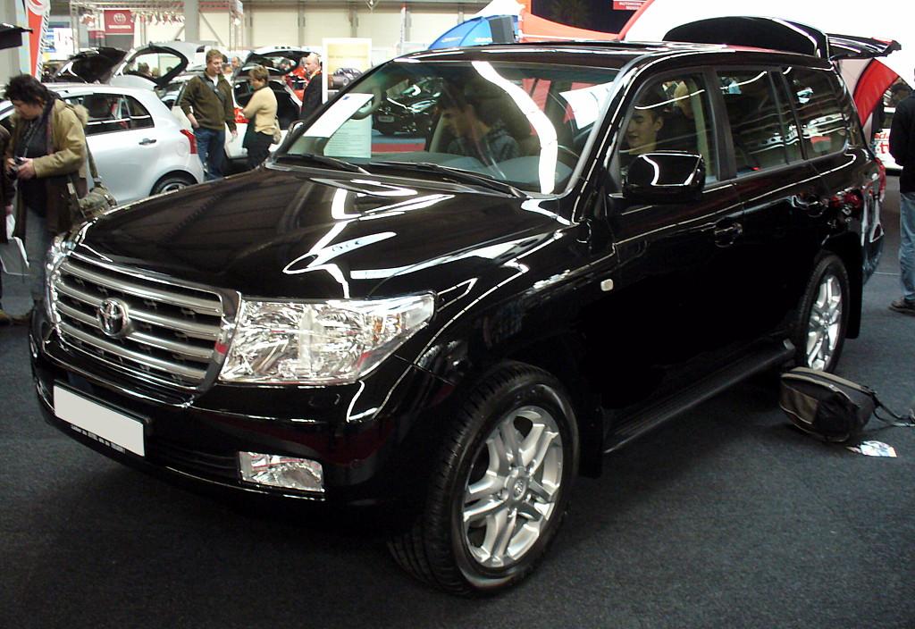 Toyota Land Cruiser V8