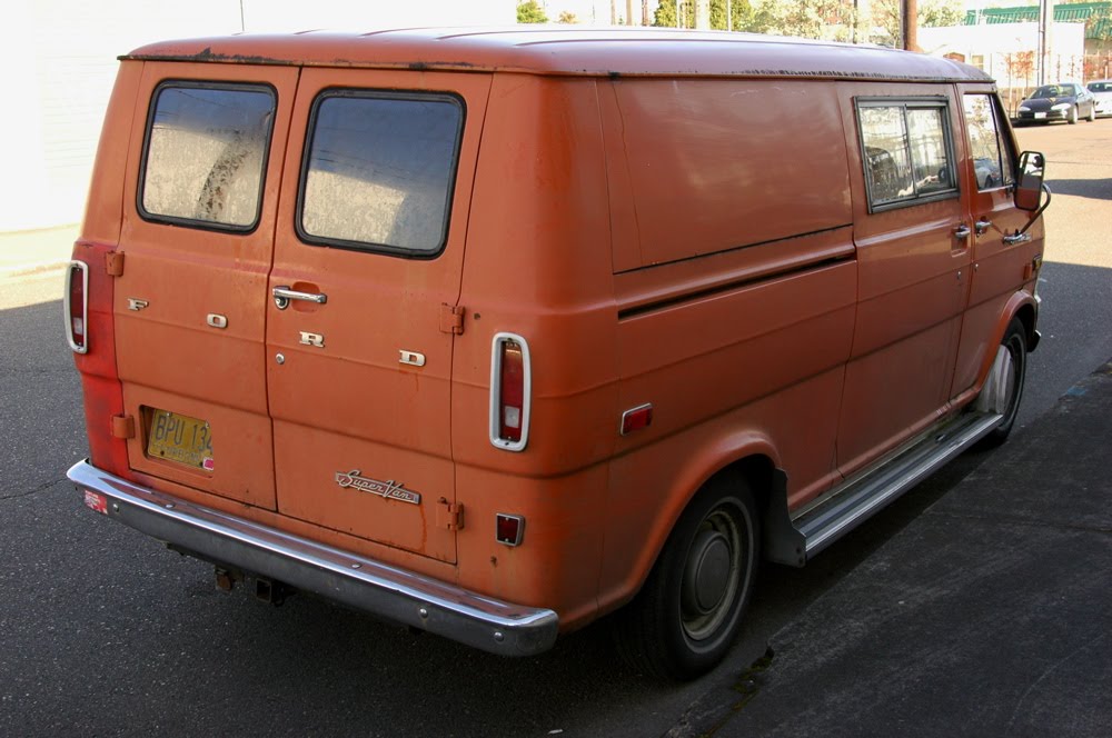 Ford Econoline Super Van