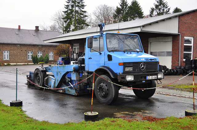 Mercedes-Benz Unimog 1700