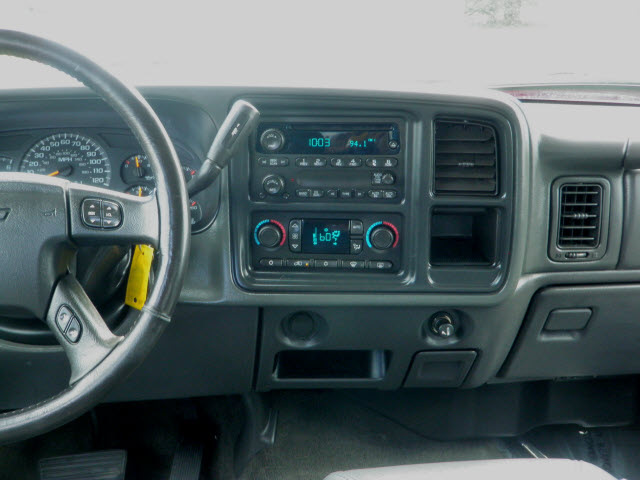 Chevrolet 1500 Silverado LS Z71 Fun Truck Cab