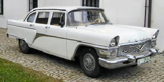 GAZ 13 Tchaika