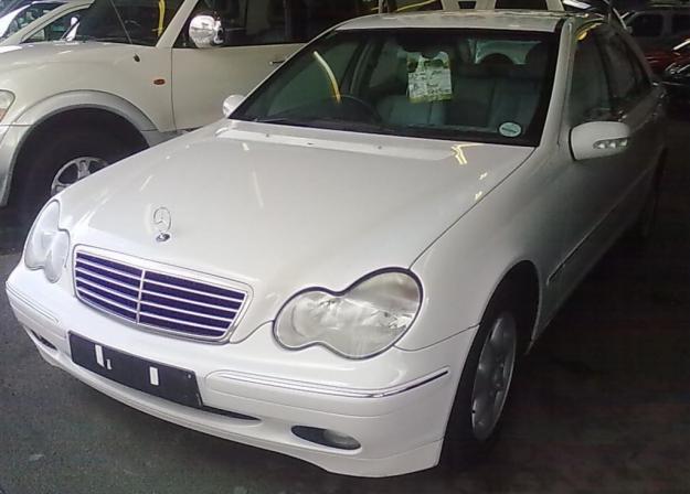 Mercedes-Benz C 180K