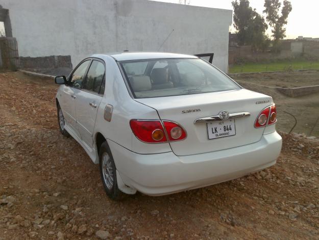 Toyota Corolla SE Saloon