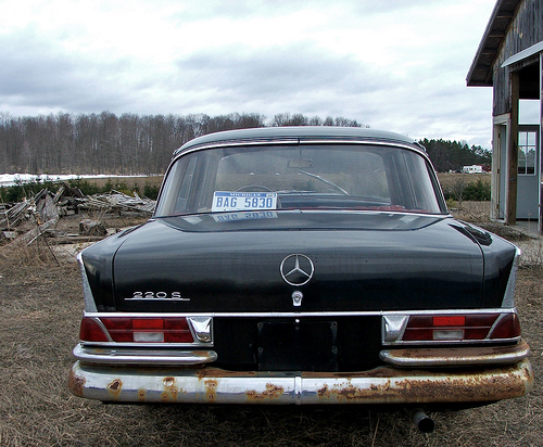 Mercedes-Benz 220S 4dr