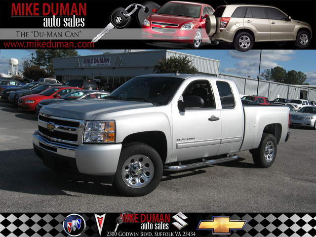 Chevrolet 1500 Silverado LS Fun Truck