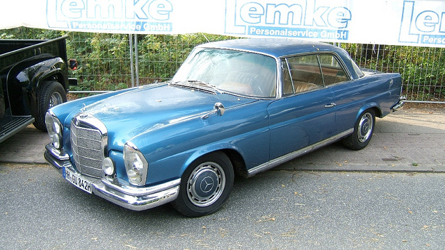 Mercedes-Benz 220 SE B