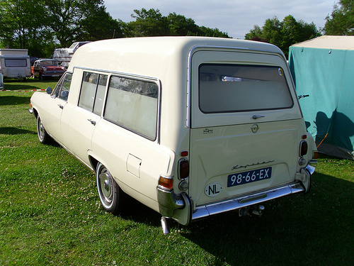 Opel Kapitn ambulance