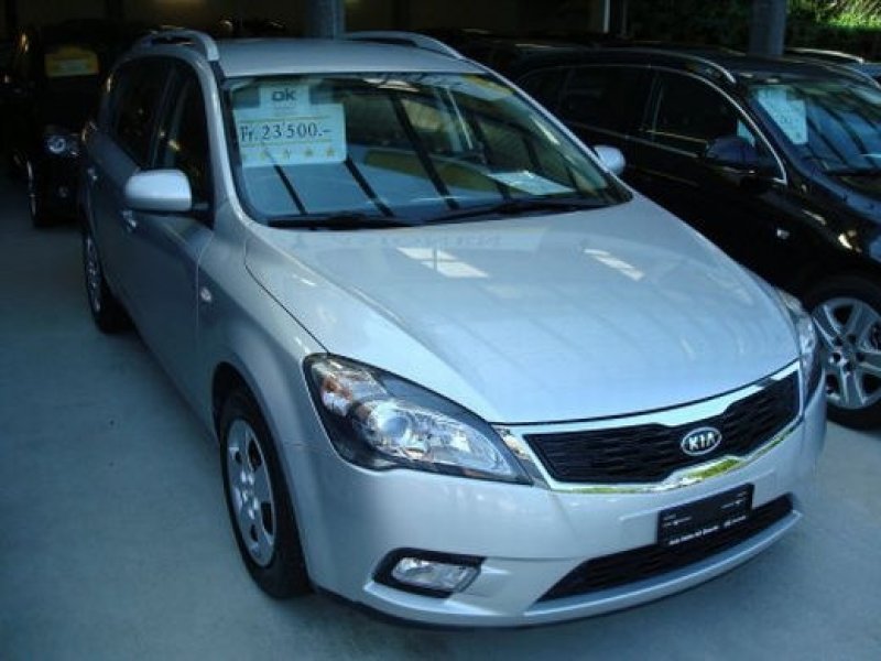 Kia Cee`d Coupe 16 16V