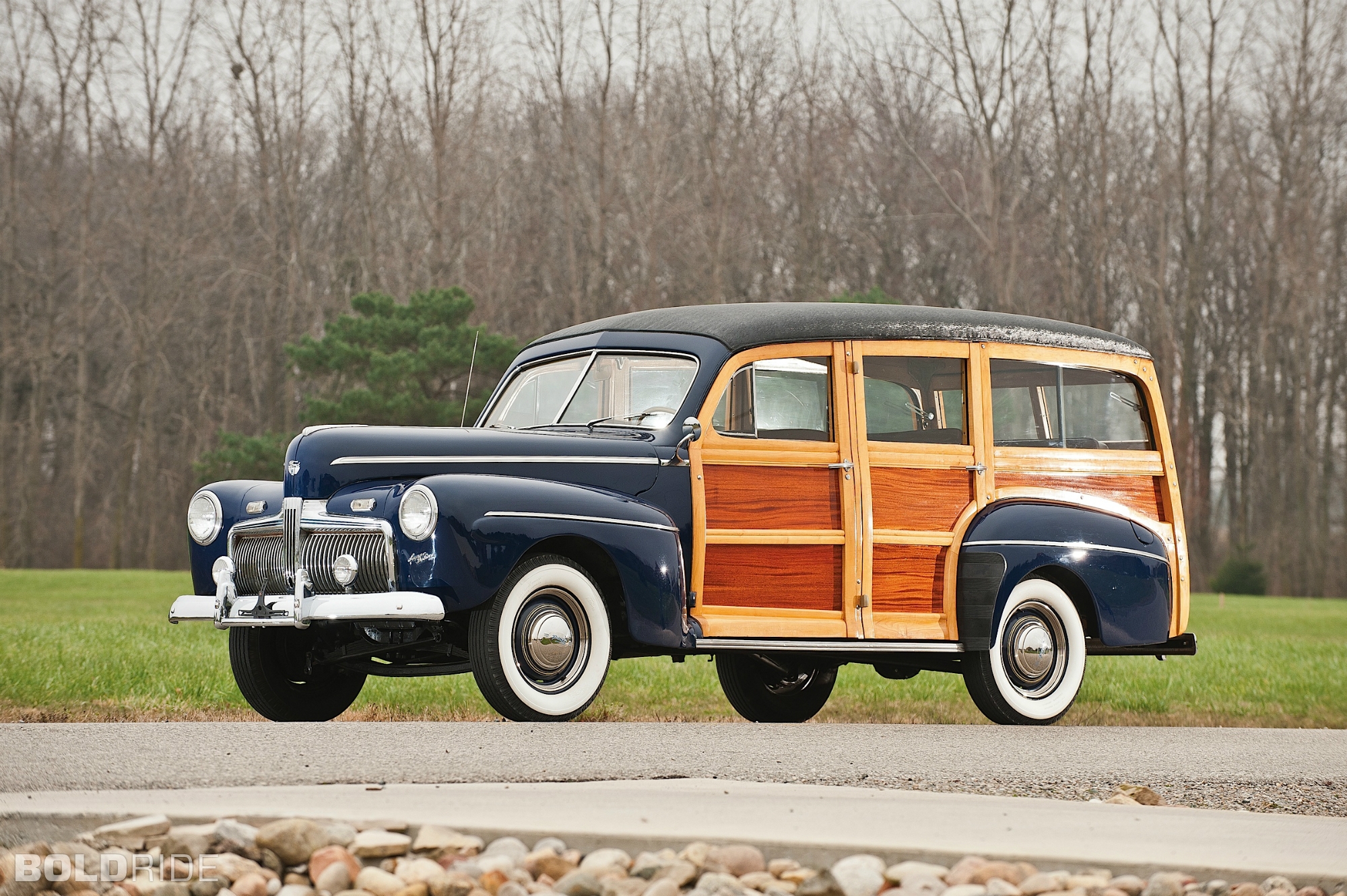 Ford Super Deluxe woodie