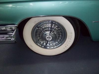Cadillac Series 62 six-window Hardtop