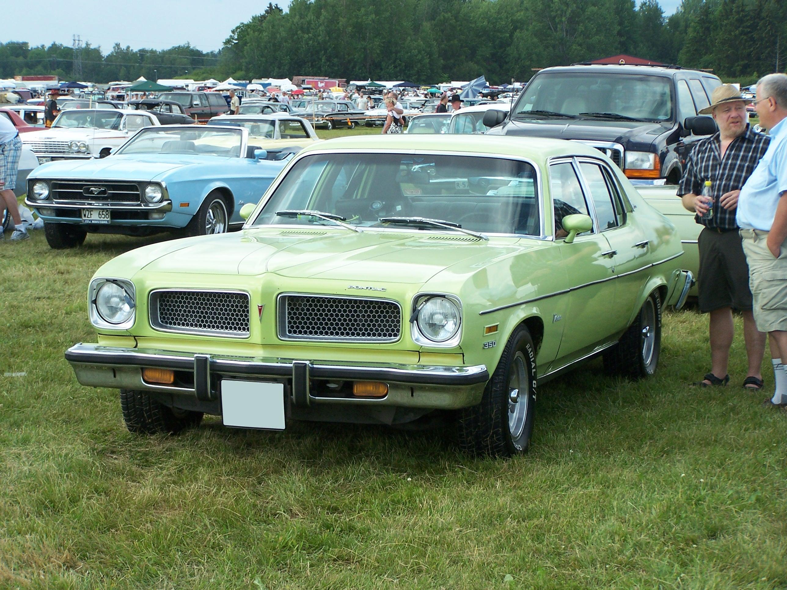 Pontiac Ventura 4dr HT