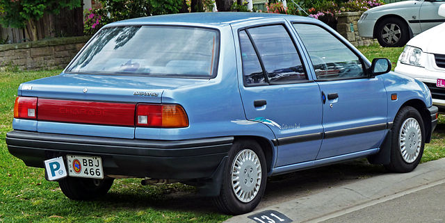 Daihatsu Charade 13 SG Sedan