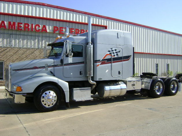 Peterbilt 385