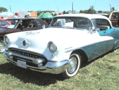 Oldsmobile 98 Holiday sedan