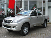 Toyota Hilux 24 DLX Crew Cab