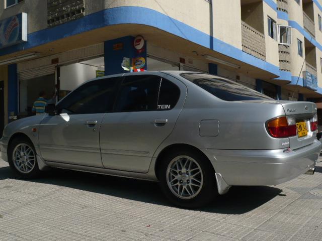 Nissan Primera GXE