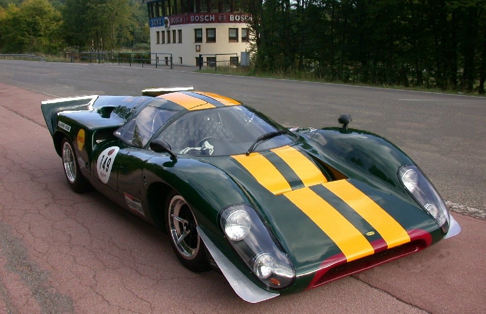 Lola T70