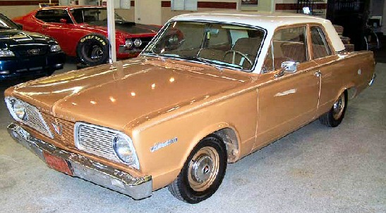 Plymouth Valiant V-100 2dr