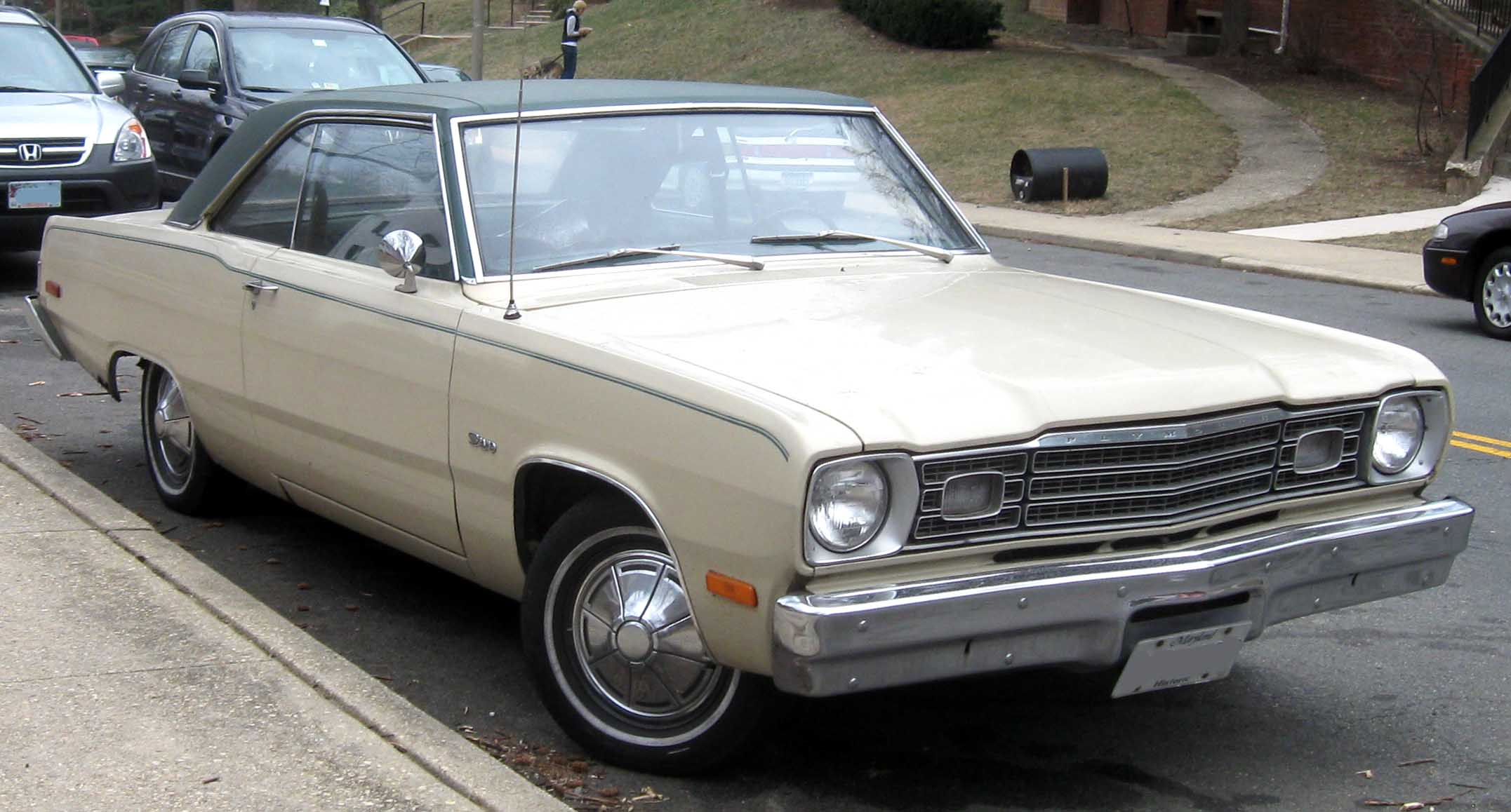 Plymouth Valiant V-100 2dr