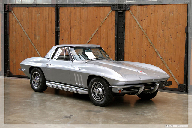 Chevrolet Corvette C2 Sting Ray Convertible