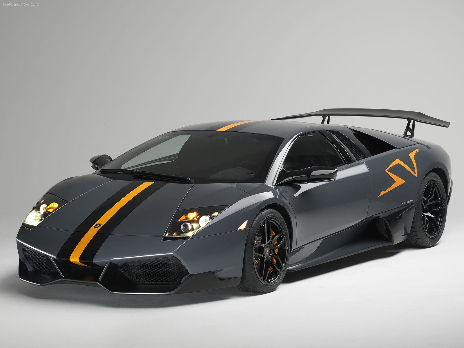 Lamborghini Murcielago LP670-4 SV