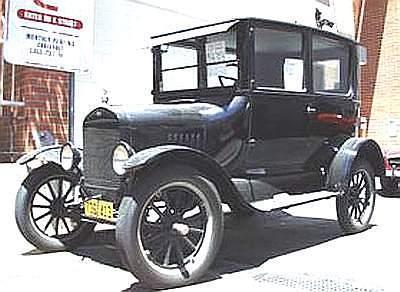 Detroiter Model B1 Touring