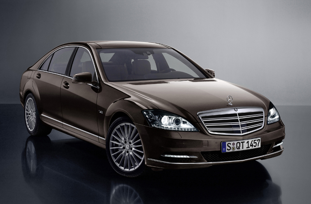 Mercedes-Benz S600