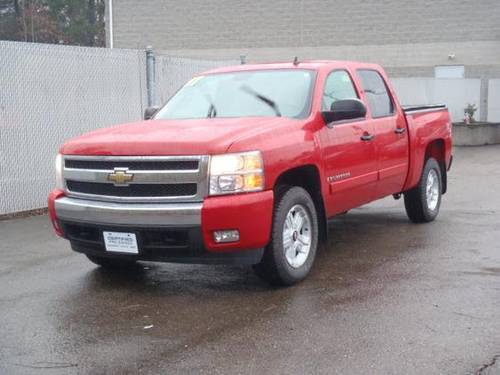 Chevrolet Silverado Z71 LT Crew Cab