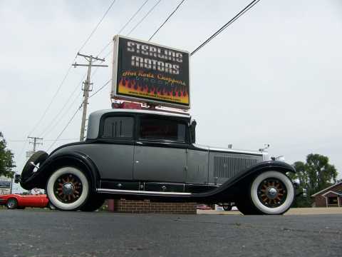 Oldsmobile 5-Passenger coupe