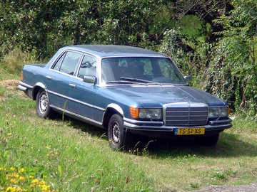 Mercedes-Benz 350 SEL