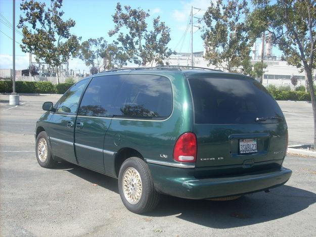 Chrysler Town Country LX