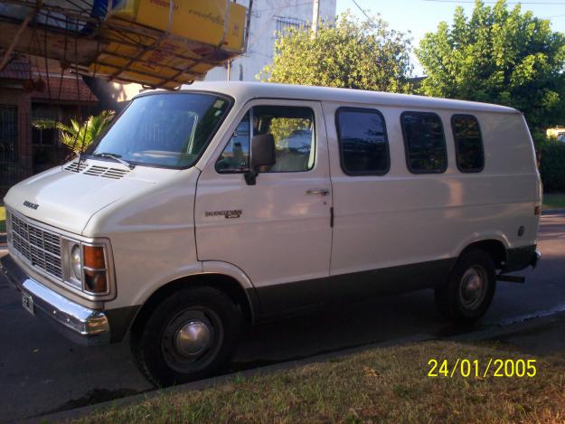 Dodge Ram Van 100