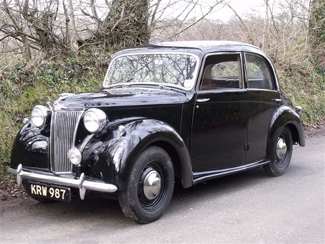 Lanchester LD10 saloon