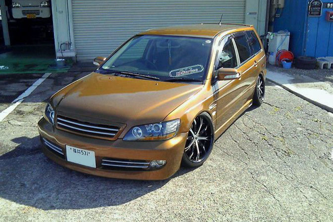 とある CS5W LANCER CEDIA WAGON SPORTIVO Fr/Side/Rr 3点SET エアロ