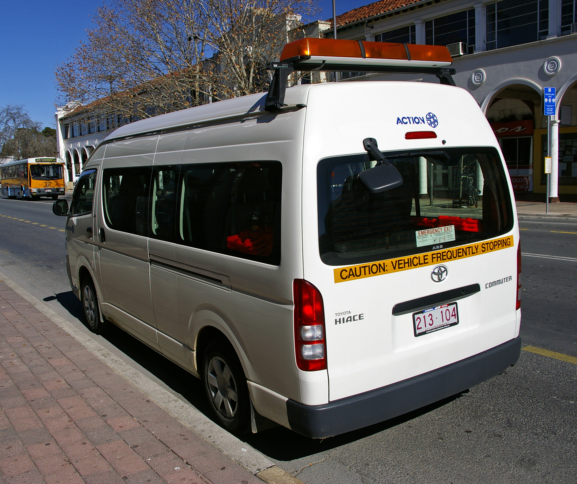 Toyota Hiace Commuter