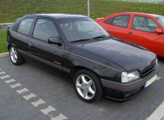 Opel Kadett 16i