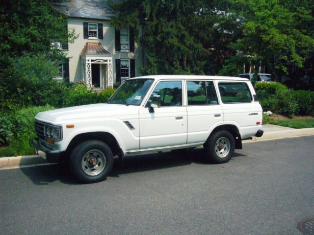 Toyota Land Cruiser 4WD