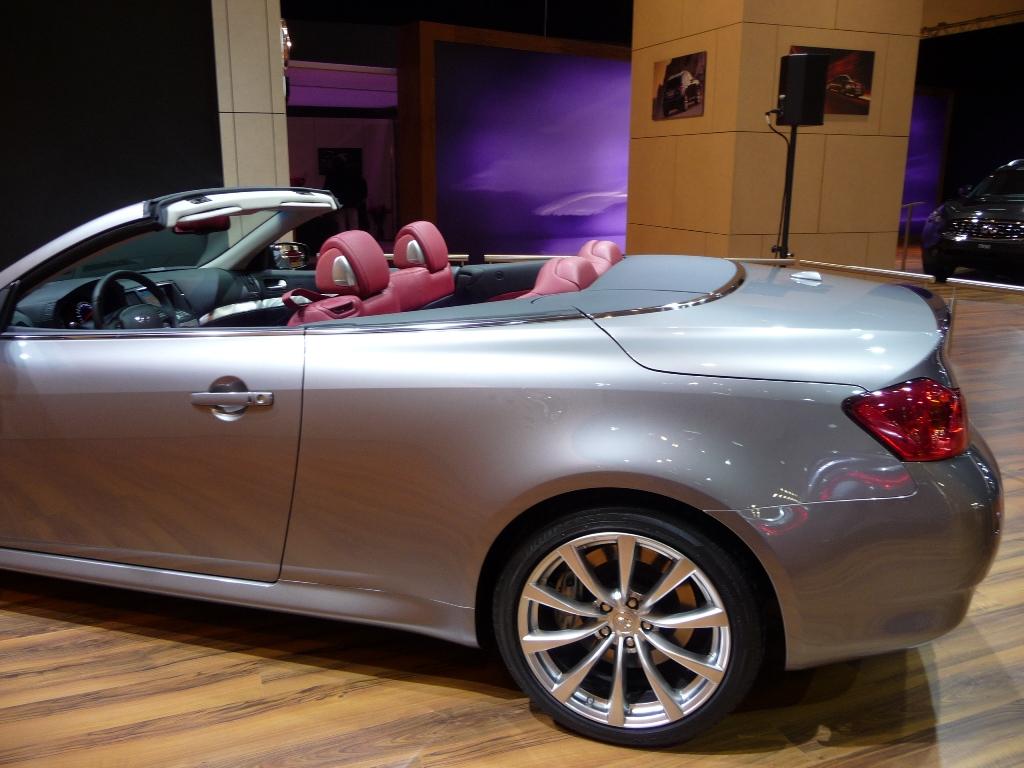 Infiniti G37 Cabrio Infiniti G37 Cabrio