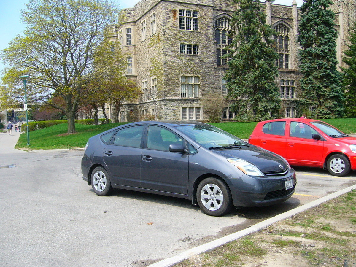 Toyota Pirus Hybrid